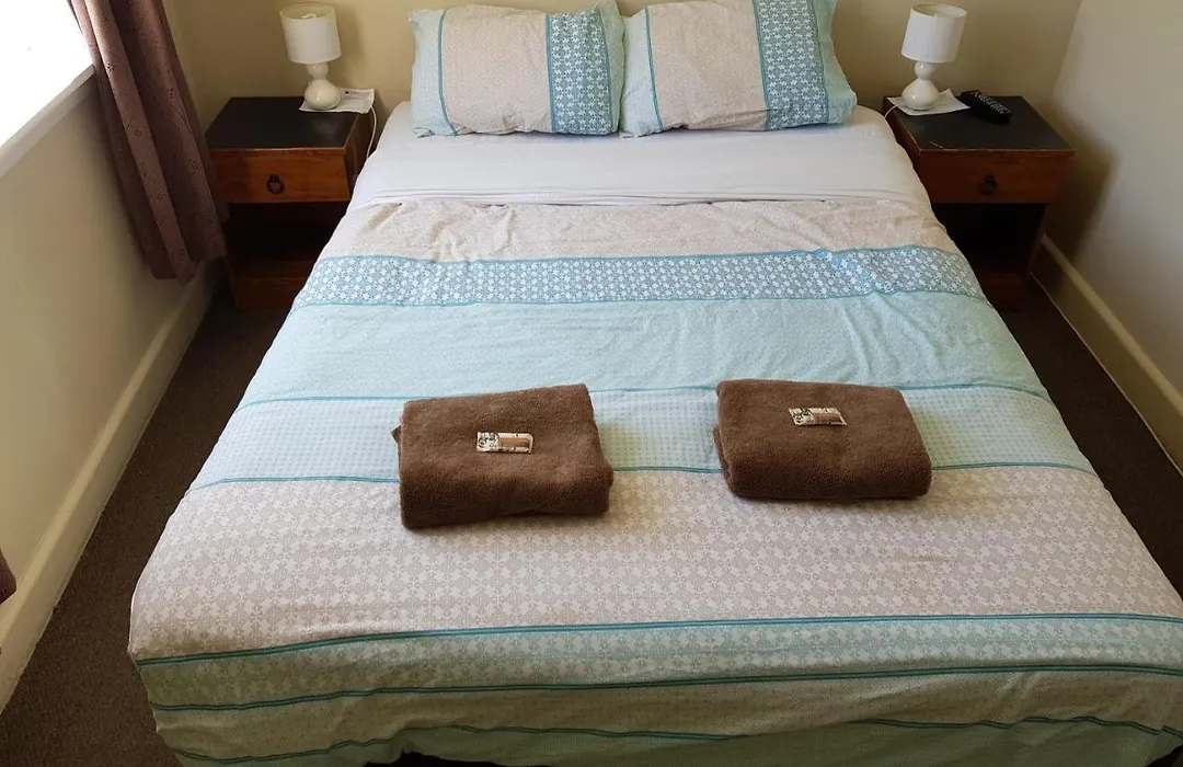 Dorset House Backpackers-1